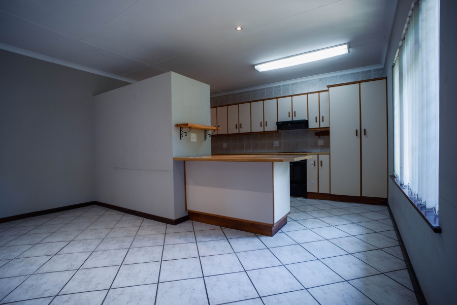 4 Bedroom Property for Sale in Heather Park Western Cape